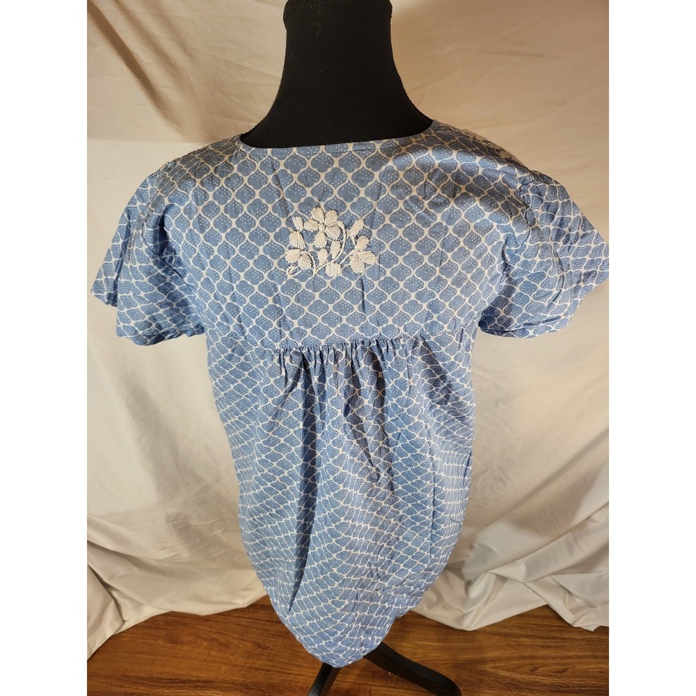 Liza Byrd Size M Blue & White Embroidered Boho Peasant Top - Picture 5 of 7